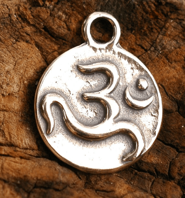 Om simbolo charm in Argento925 fatto a mano