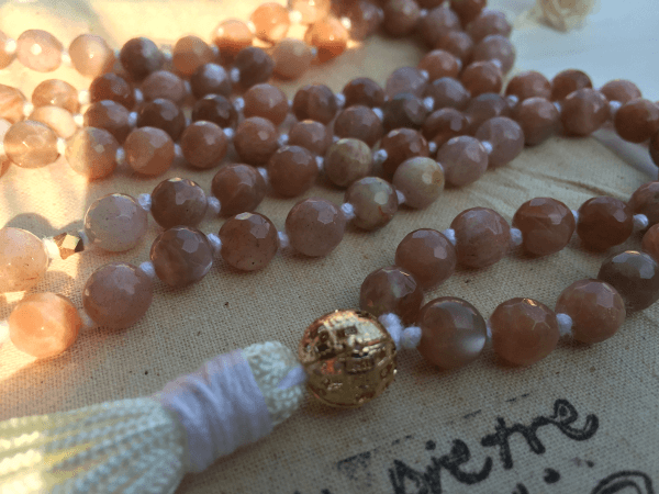 108 mala 8 mm pietra del sole sunstone argento e seta